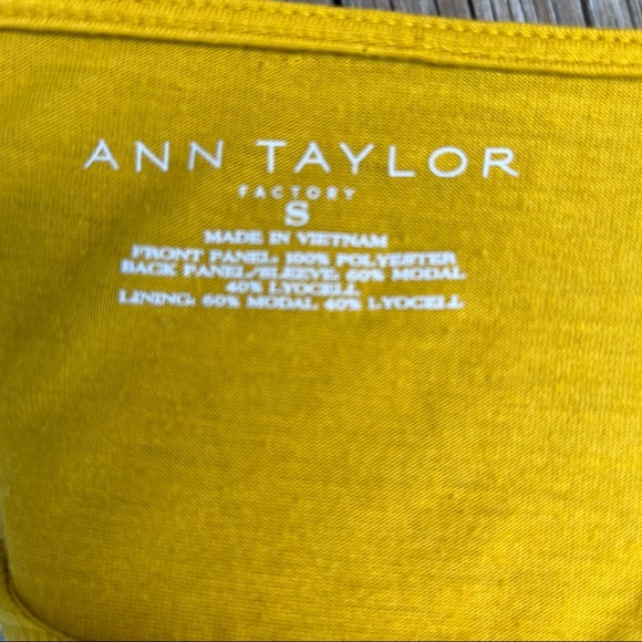 Ann Taylor ribbon effect top! - Picture 5 of 6